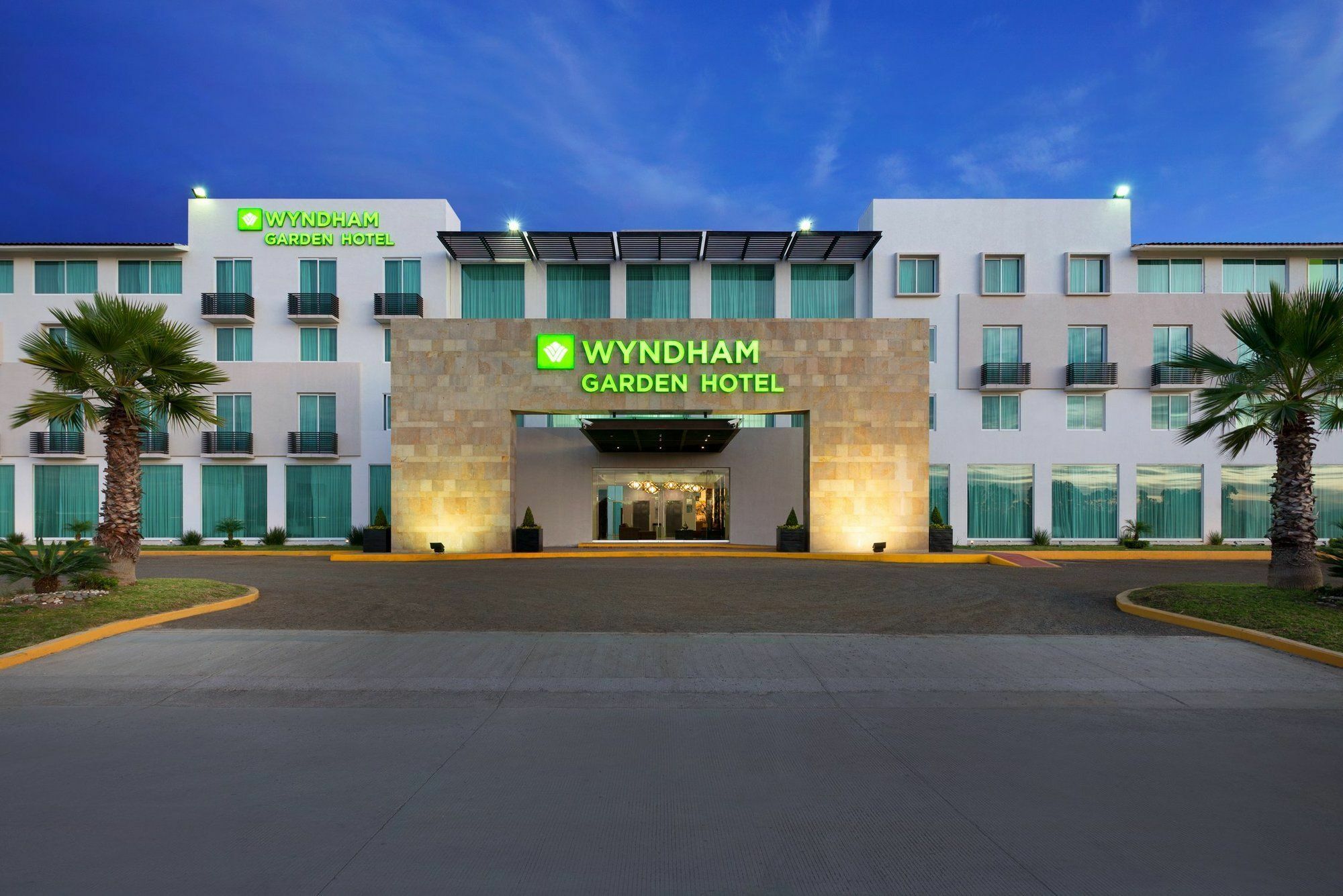 Hotel Wyndham Garden Silao Bajio Aeropuerto Zewnętrze zdjęcie